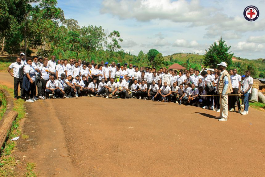 Une journée d’évasion pour le personnel de la Clinique Van Norman :renforcer les liens et se ressourcer au Burundi