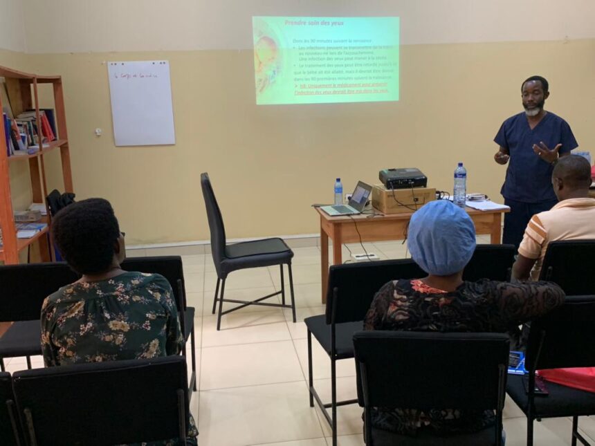 Renforcer les premiers instants de vie : une formation en soins néonatals à la CVN